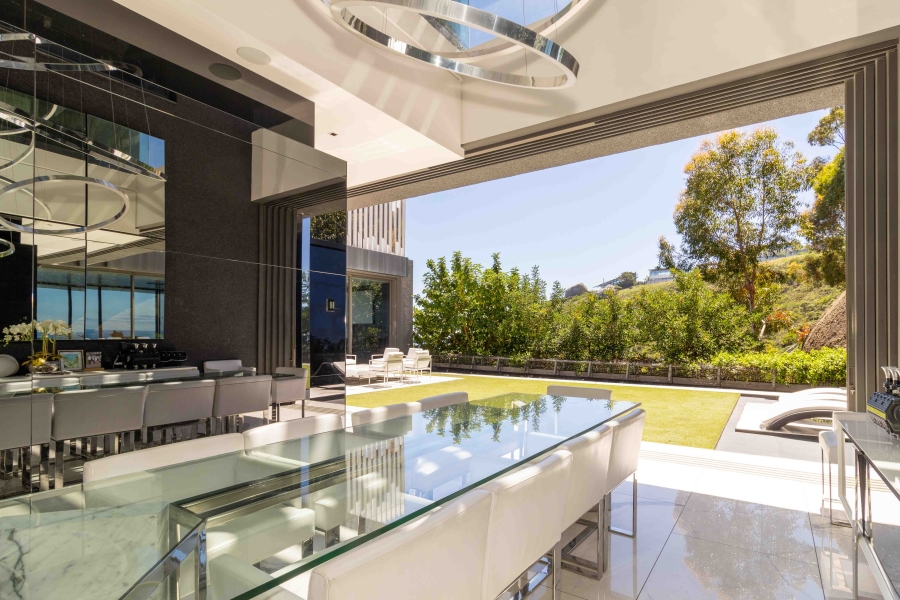 5 Bedroom Property for Sale in Clifton Western Cape